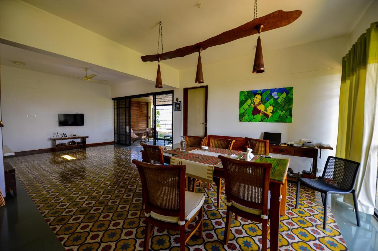 Homestay Namaha Meppadi Bagian luar foto
