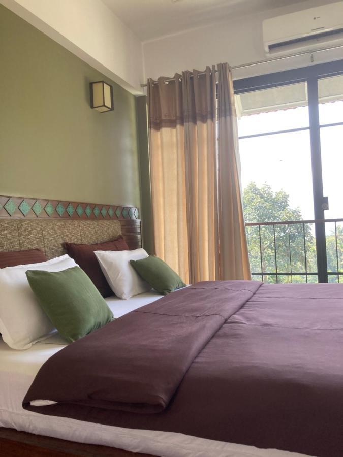 Homestay Namaha Meppadi Bagian luar foto