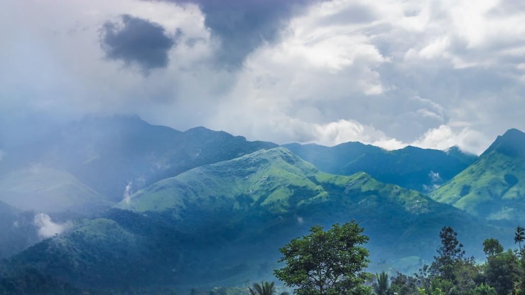 Homestay Namaha Meppadi Bagian luar foto