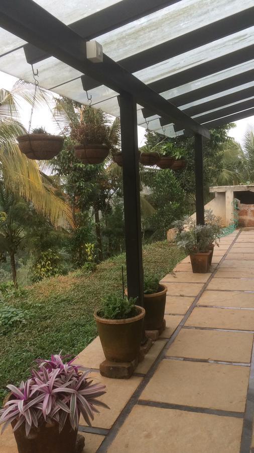 Homestay Namaha Meppadi Bagian luar foto